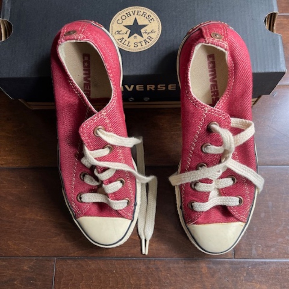 Red Converse All Star Low Size 4 Mens Size 6 Womens--Pre Owned